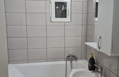 Vermietung einer komfortablen 3-Zimmer-Wohnung mit separater Küche, 70 m², Tomis 3, Constanța, Rumänien